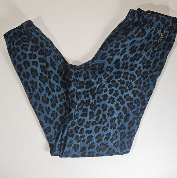 Young Fabulous & Broke Pants - Young Fabulous & Broke Martino Leopard Print Joggers Womens Size XS Blue Black
